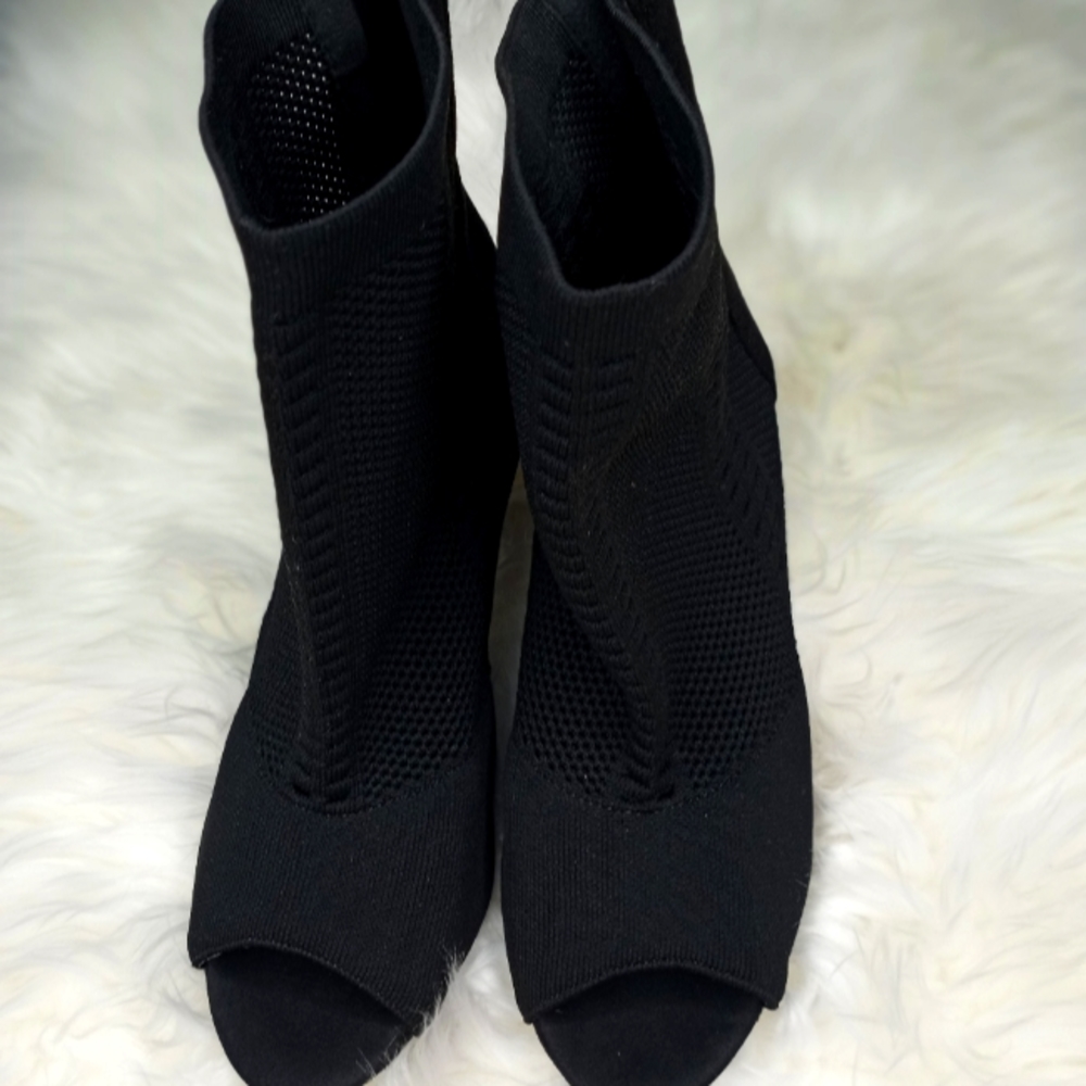 10 W suede mesh black boots
